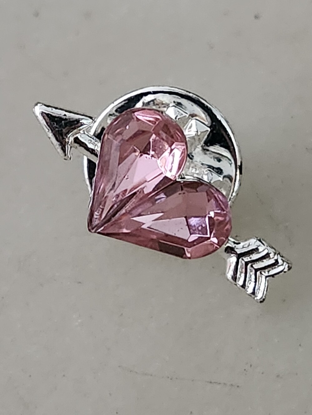 Vtg Avon Pink Heart Arrow Pin Brooch - Silver Tone